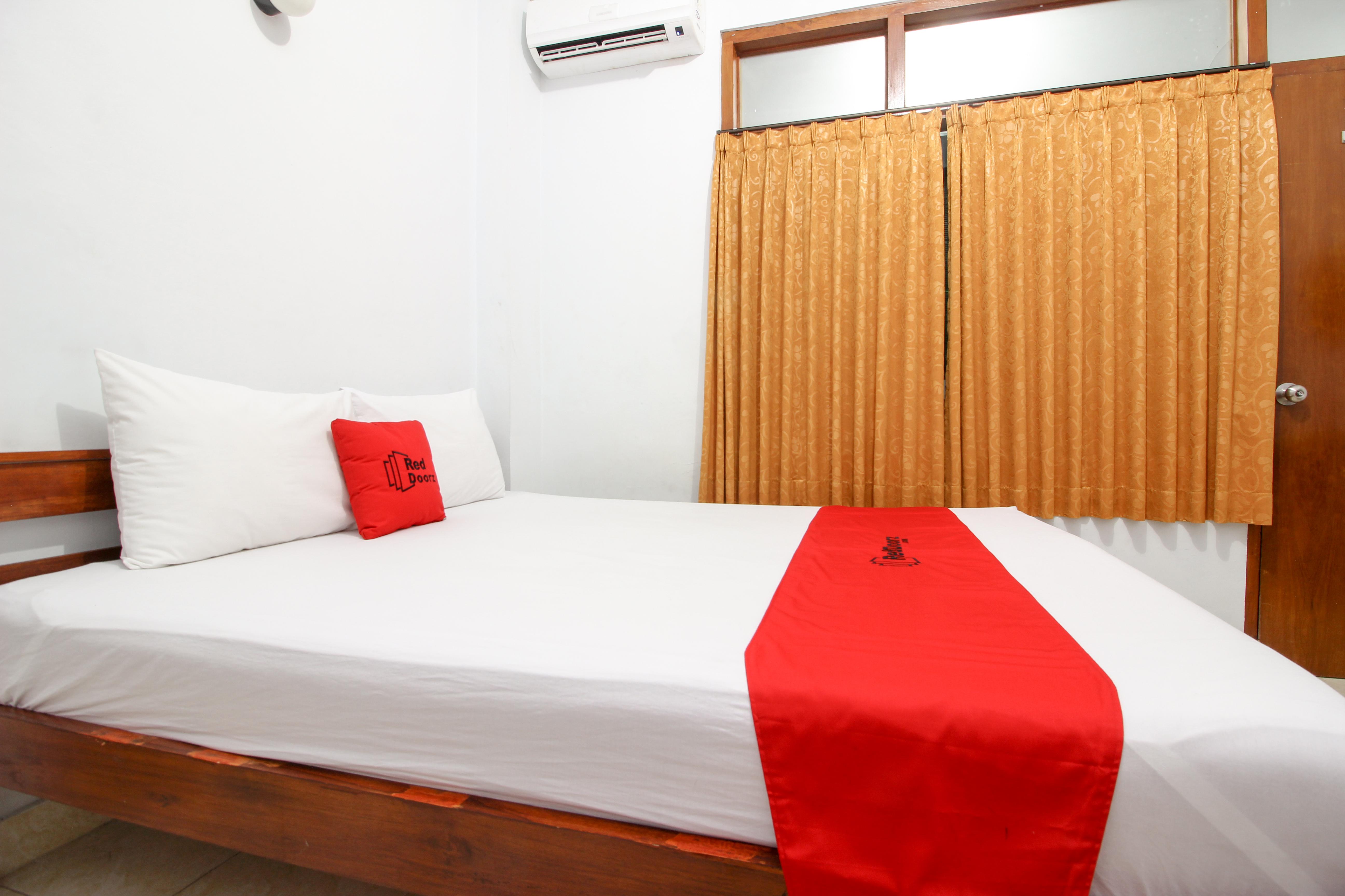Reddoorz Plus Near Alun Alun Selatan Γιογκιακάρτα Εξωτερικό φωτογραφία