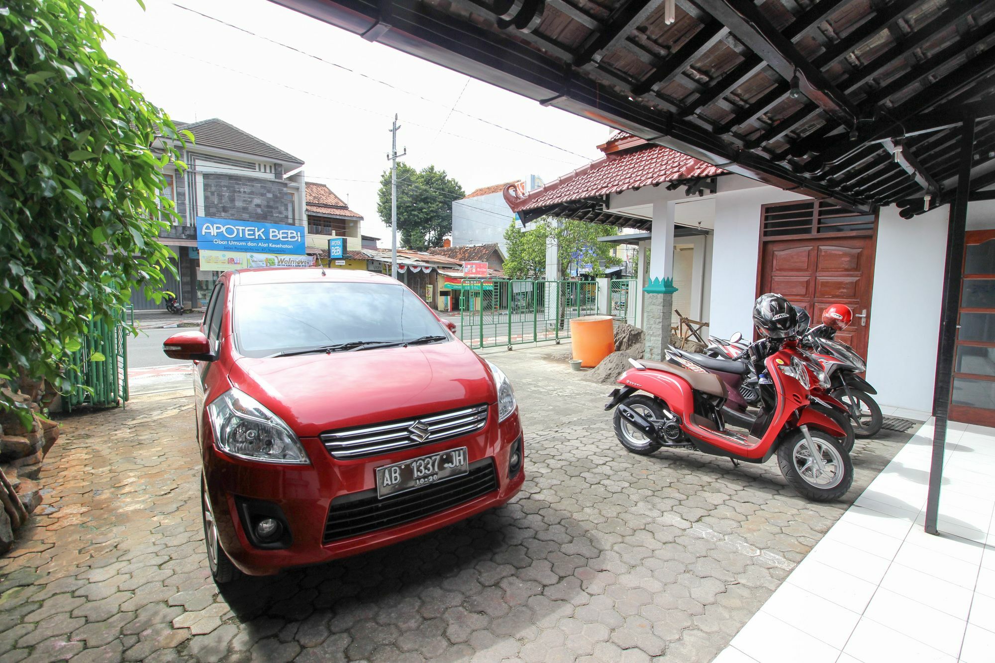 Reddoorz Plus Near Alun Alun Selatan Γιογκιακάρτα Εξωτερικό φωτογραφία